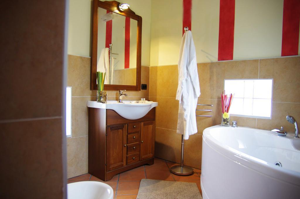 Agriturismo Casa Villi โซลเฟริโน ภายนอก รูปภาพ